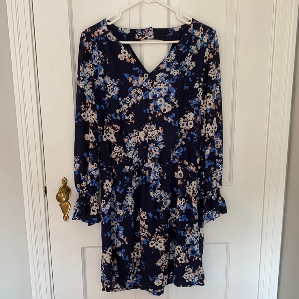 Floral dress. Size 6.